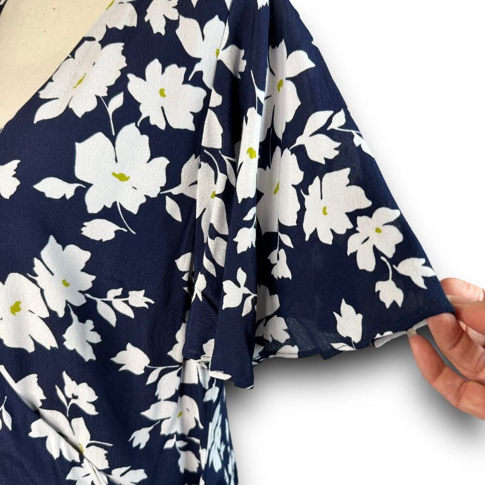 Blue Floral Wrap Mini Dress Vneck Short Sleeve Spring Summer Size Medium - Picture 5 of 10